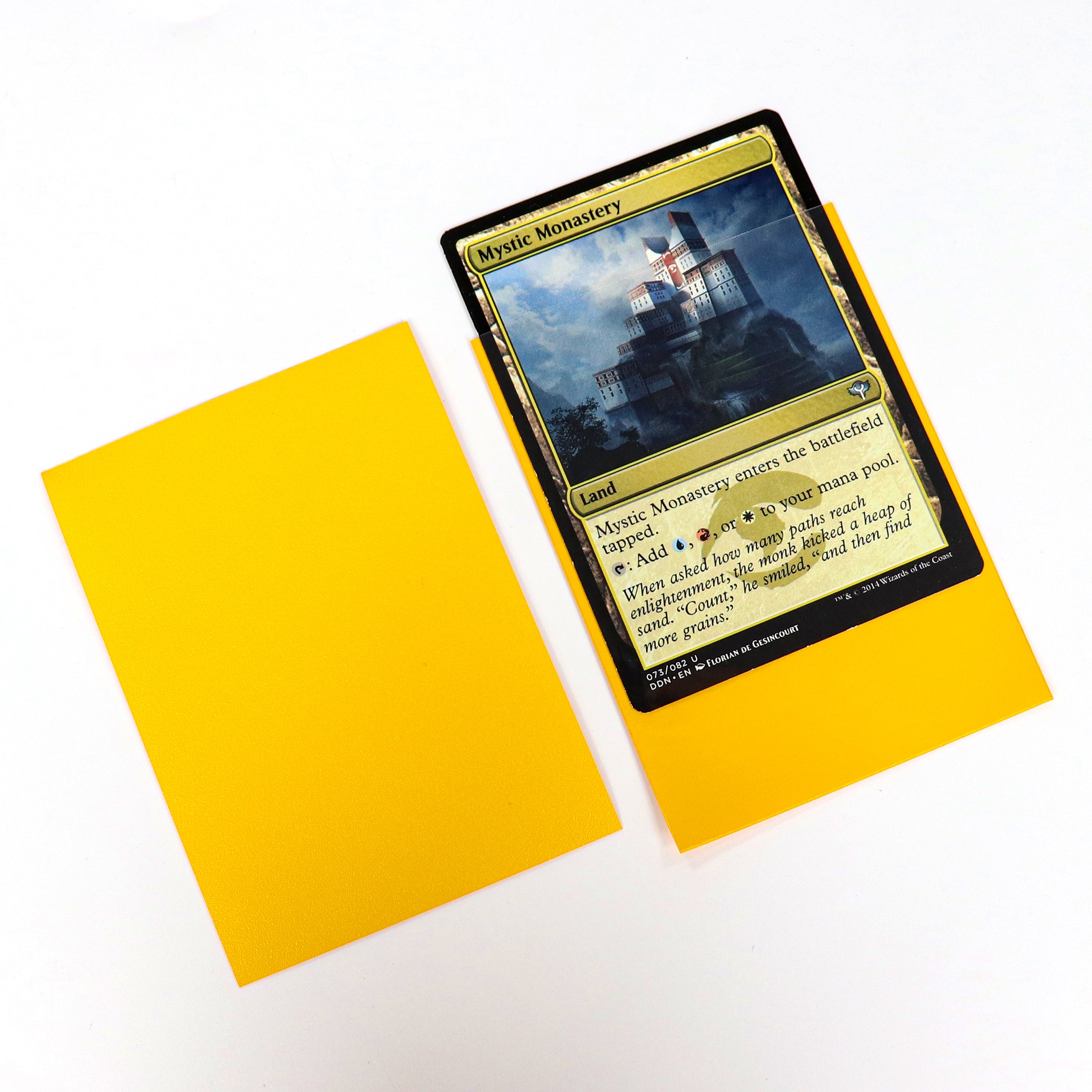 cardcosmos - Premium matte sleeves Geel | 100stk